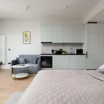 Towarowa Towers Lux With Free Private Parking By Renters Prestige وارسو