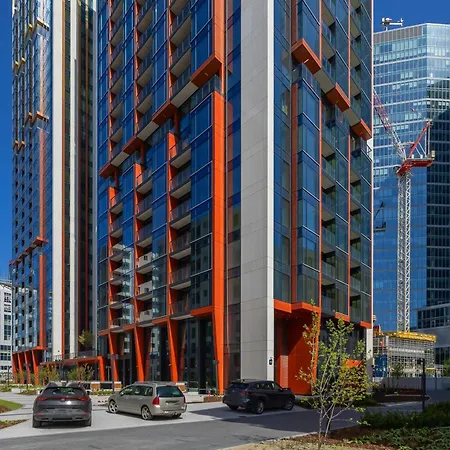 Deluxe Towarowa Towers With Parking & Ac By Renters Prestige Lägenhet