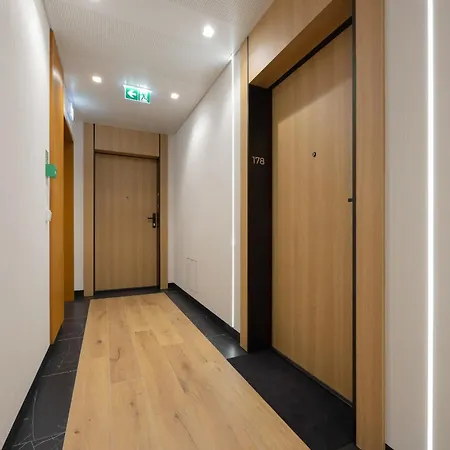 Towarowa Towers Lux With Free Private Parking By Renters Prestige * Varšava
