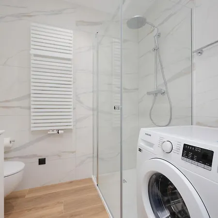 Deluxe Towarowa Towers With Parking & Ac By Renters Prestige Warszawa
