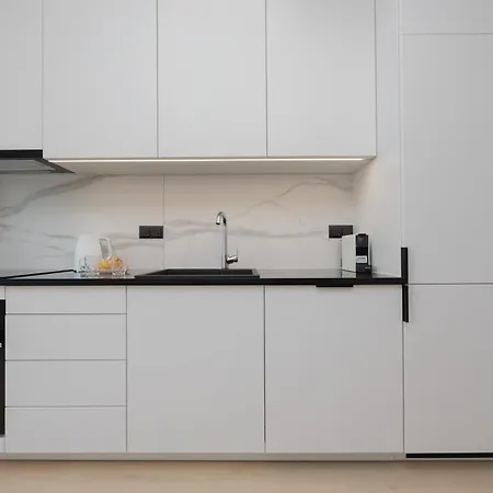 Lägenhet Deluxe Towarowa Towers With Parking & Ac By Renters Prestige