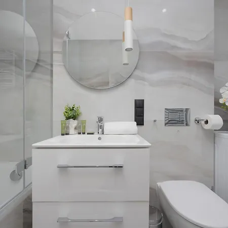 Towarowa Towers Lux With Free Private Parking By Renters Prestige * Varšava