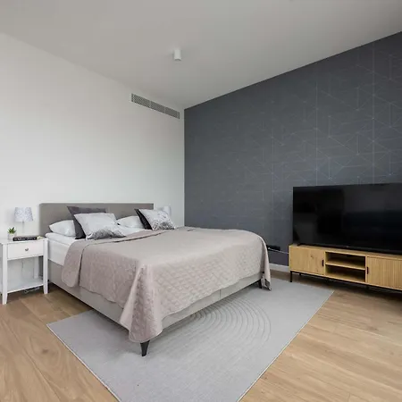 Towarowa Towers Lux With Free Private Parking By Renters Prestige Apartamento