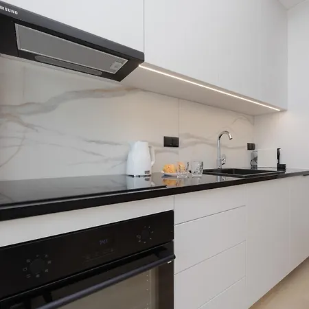 Towarowa Towers Lux With Free Private Parking By Renters Prestige Apartamento Varsovia