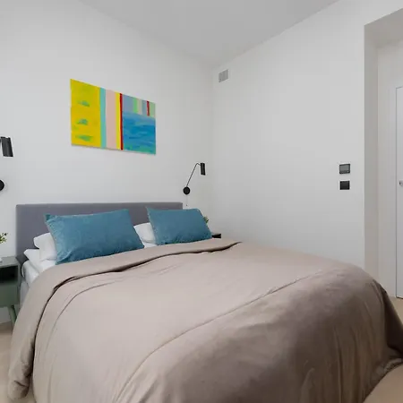 Apartamento Towarowa Towers Lux With Free Private Parking By Renters Prestige Varsovia